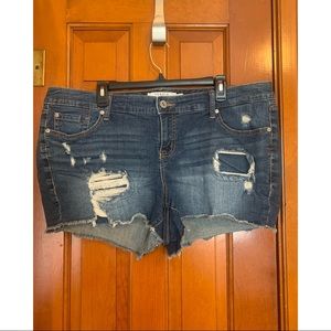 Torrid Repaired Distressed Short